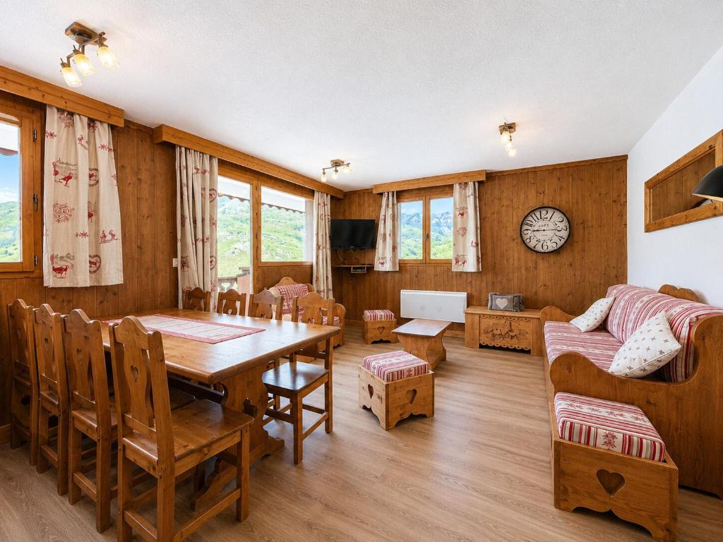 Résidence Courmayeur - Appartement chaleureux ski aux pieds pour 8 personnes MAE-3804