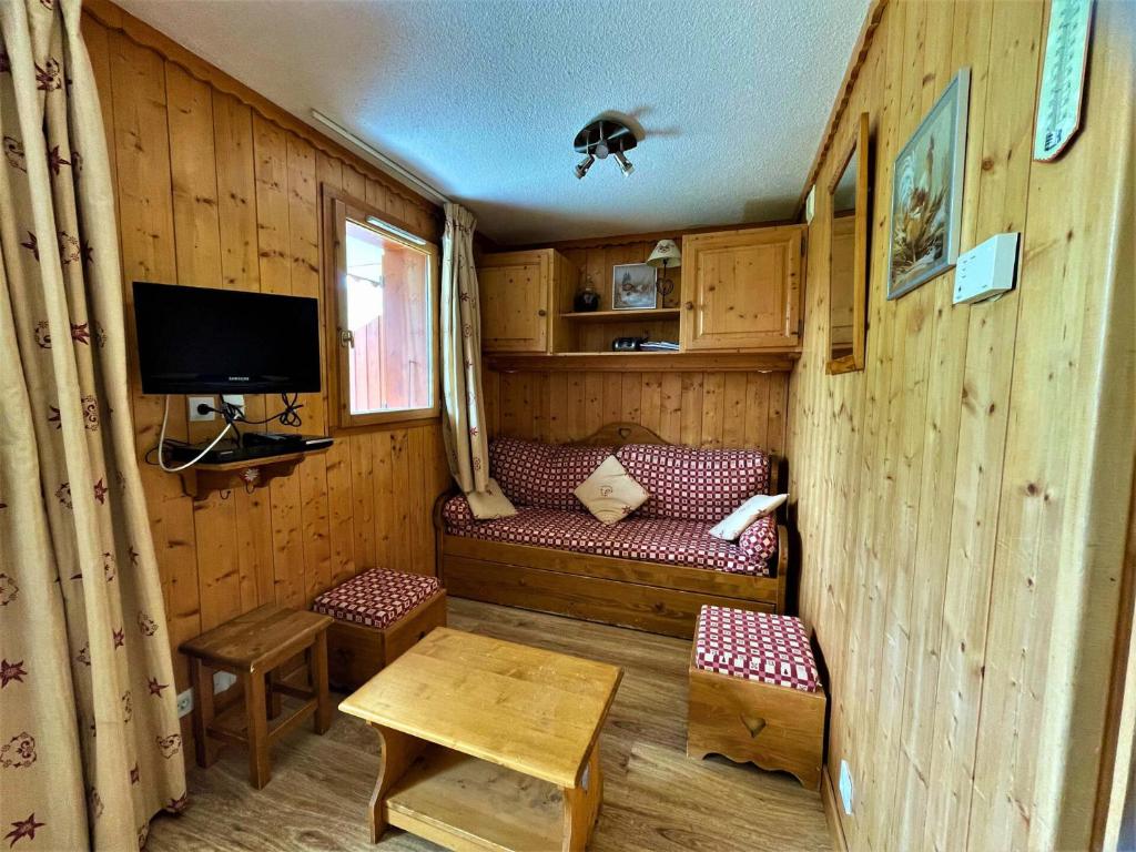 Résidence Courmayeur - Appartement en bord de piste aux Ménuires pour 4 personnes MAE-3954