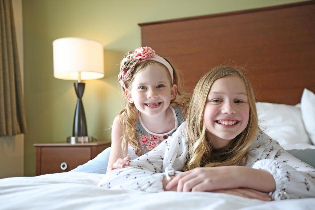 AmericInn by Wyndham Bay City - Zimmer Mit Kingsize-Bett – Nichtraucher