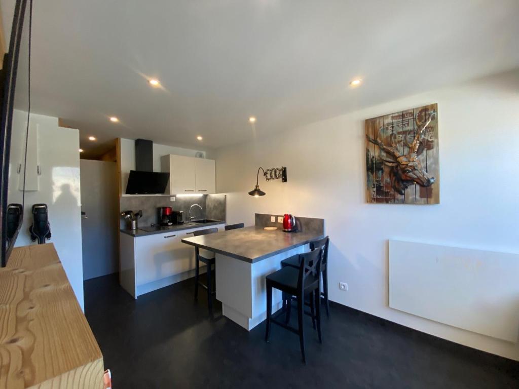 Résidence Vanoise - Val Thorens: appartement entièrement rénové aux pieds des pistes MAE-8924