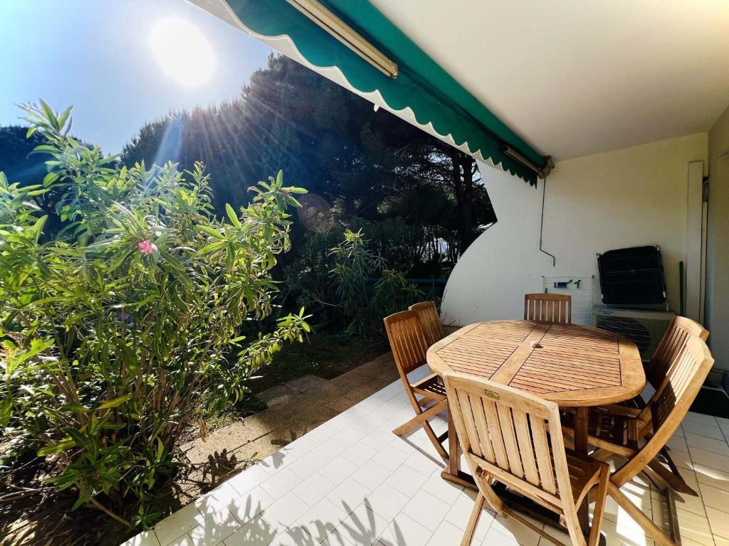 Villegiales Tee2 - En Rez de jardin dans une résidence avec piscine MAE-1154