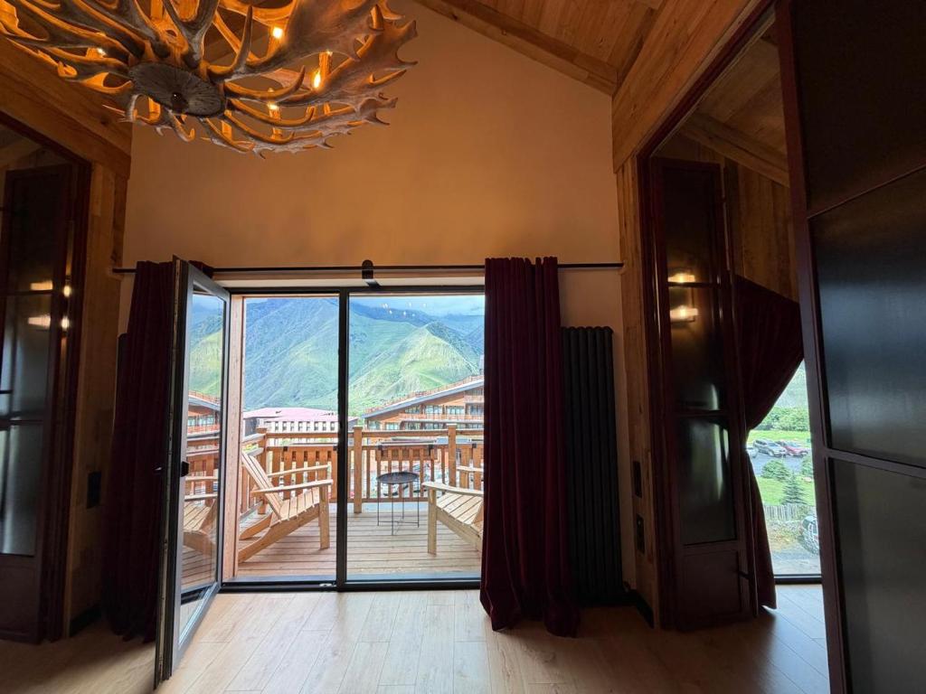1740 Boutique Hotel Kazbegi - Suite Ejecutiva De Dos Dormitorios
