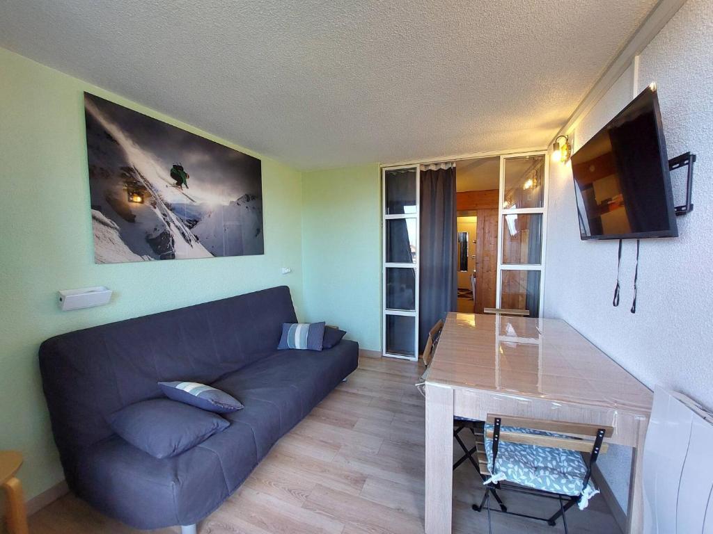 Résidence Belles Challes - Très beau studio rénové pour 4 personnes, skis aux pieds et proche des commerces dans le village du Charvet à Arc 1800 MAE-1404