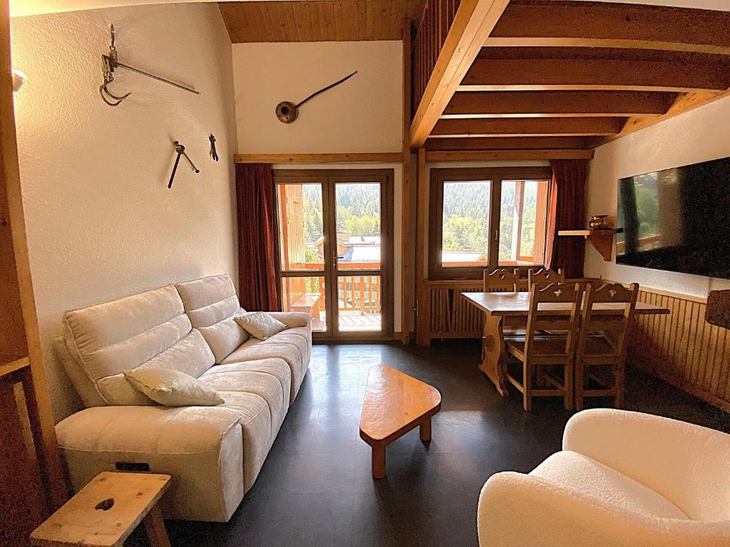 Résidence Croix De Verdon - Appartement Savoyard en plein centre de Méribel MAE-3204