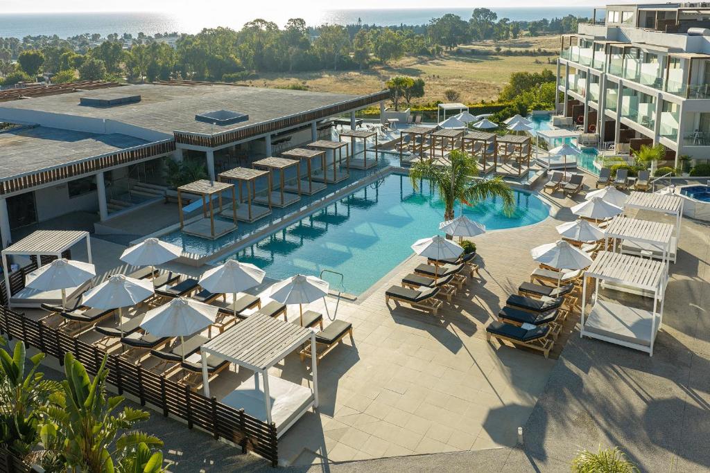 Harmony Crest Resort