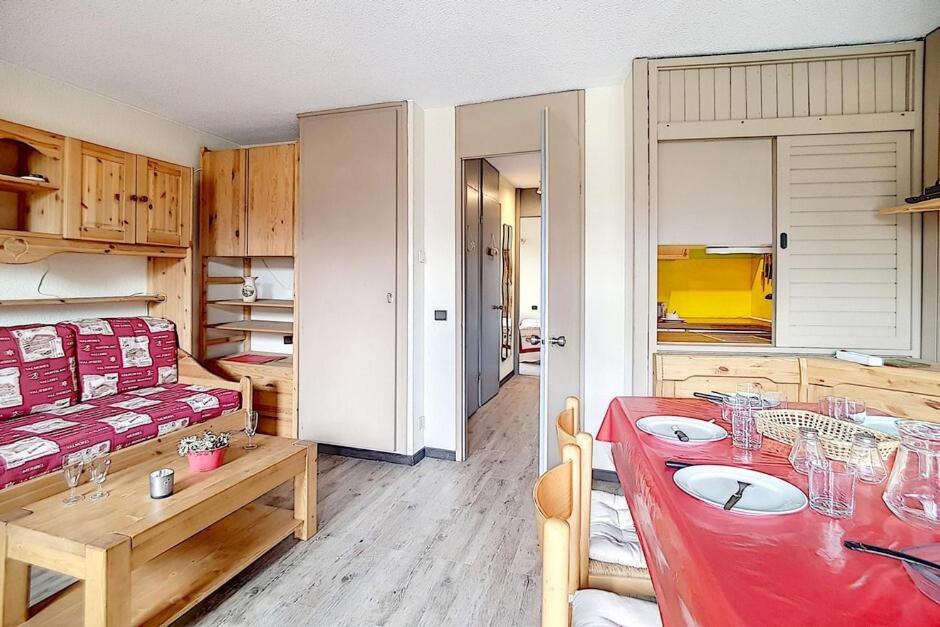 Résidence Origanes - Appartement spacieux · Départ et retour skis aux pieds · Parking inclus MAE-0934