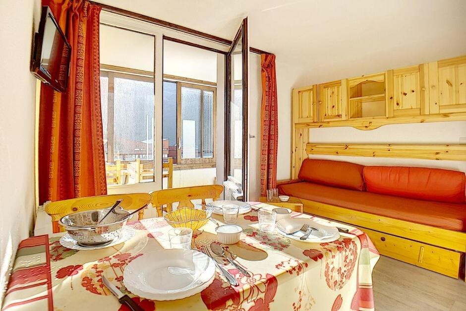 Résidence Le Sorbier - Appartement lumineux · Départ et retour skis aux pieds · Vue sur les pistes MAE-1714