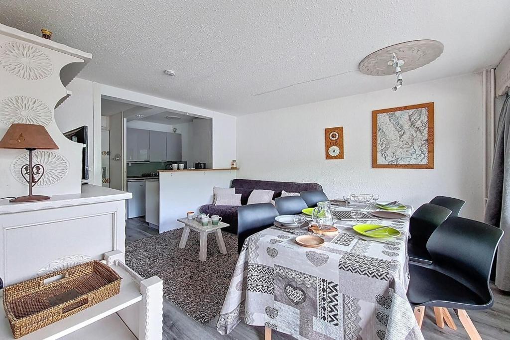 Résidence Aravis - Appartement confortable · Centre station · Balcon MAE-2144