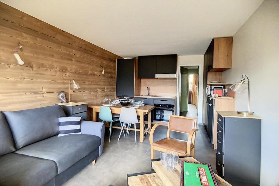 Résidence Les Charmettes - Appartement traversant · Centre station · Balcon MAE-6694