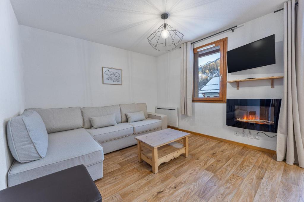 Les Chalets De Bois MÉan - A - Bel appartement rénové sur les Orres 1800 MAE-6581