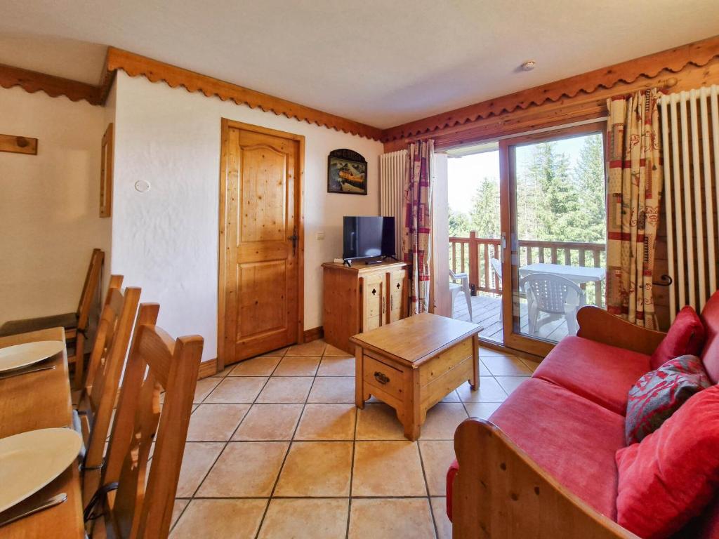 Résidence Roselend - Charmant appartement de 3 pièces situé dans une résidence au village du Chantel, proche des pistes et avec piscine. MAE-4441