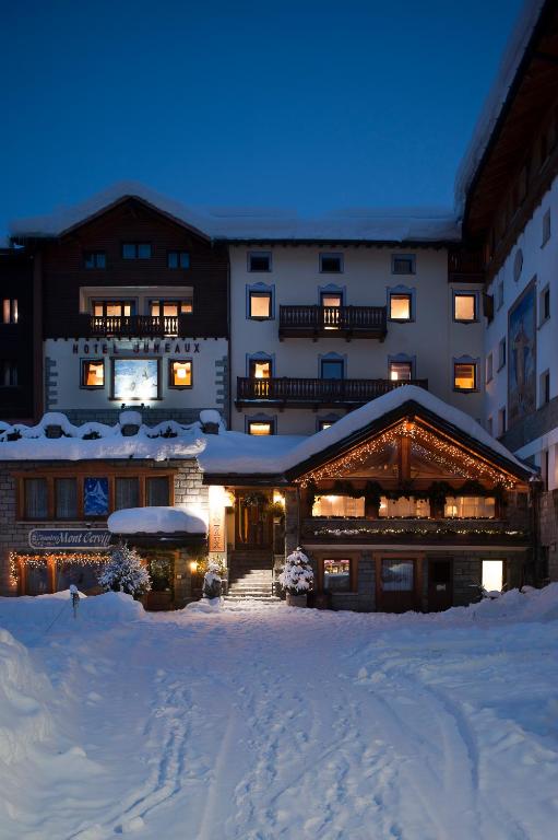 Hotel Jumeaux v zimě