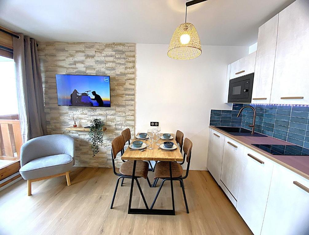 Résidence Le Pralin C - Studio rénové dans le quartier de Meribel Mottaret ski aux pieds. MAE-4523