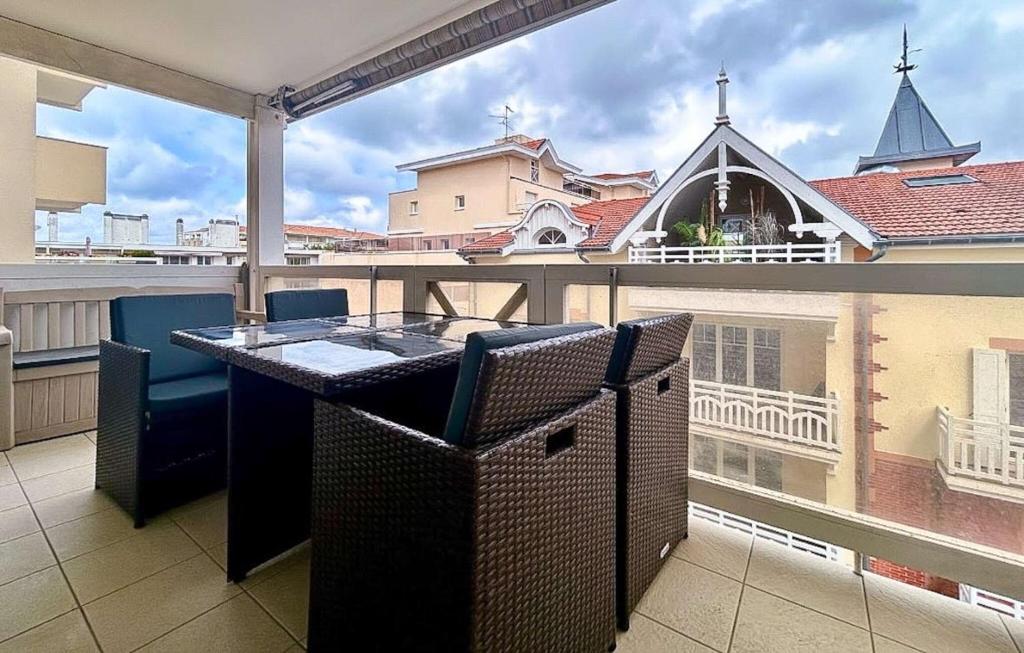 Résidence Riviera - T2, situé en centre-ville proche de la plage MAE-2661
