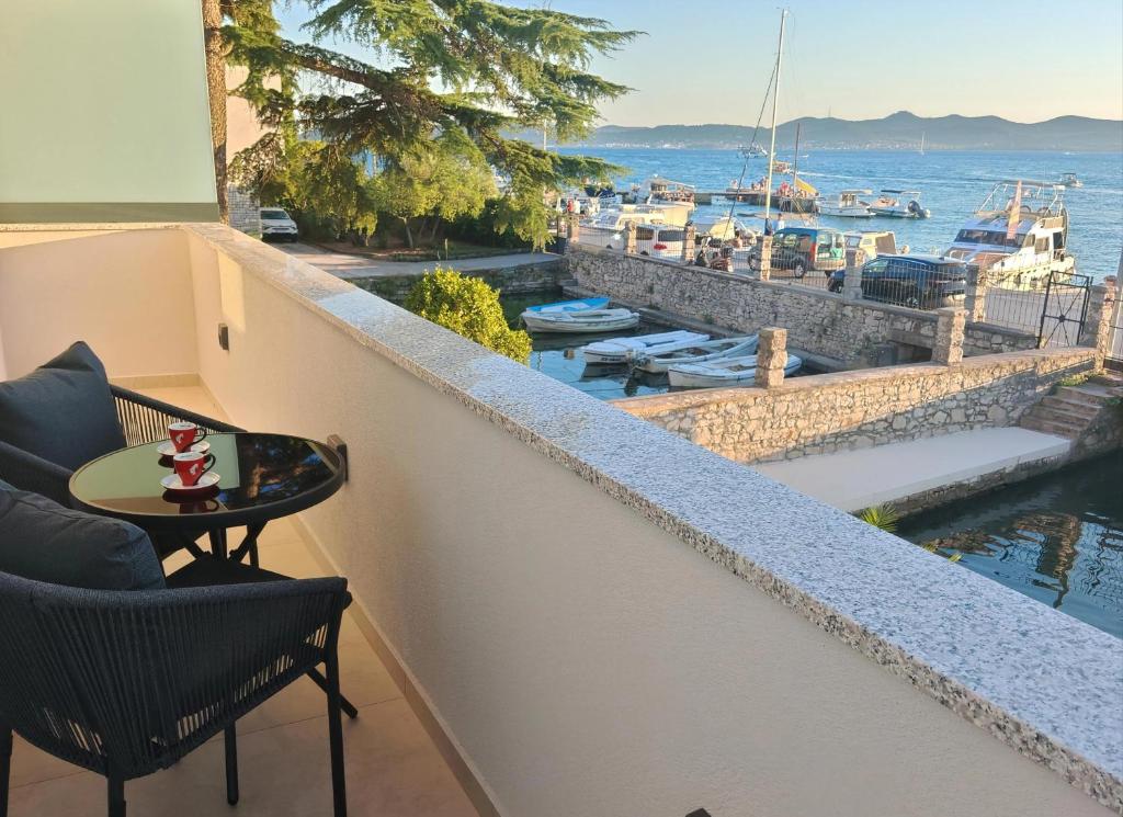 Sunset Aura Seafront Apartment in Zadar