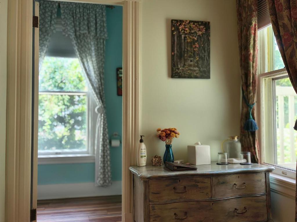 Cooperstown Bed and Breakfast - Suite Familiar