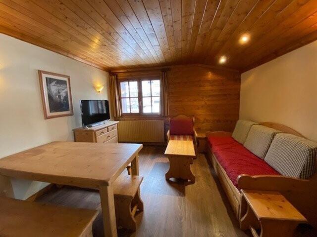 Résidence Alpina Lodge - Séduisant et chaleureux appartement pour 6pers. au pied des pistes MAE-5631