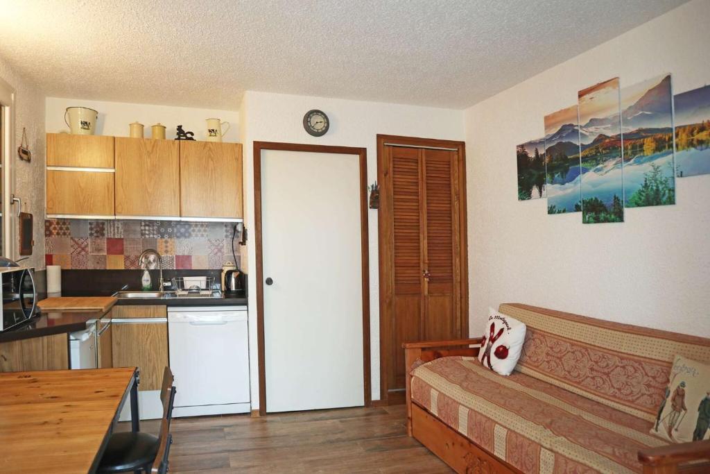 Résidence Le Pouzenc - Studio 6 personnes accès direct aux pistes MAE-2784