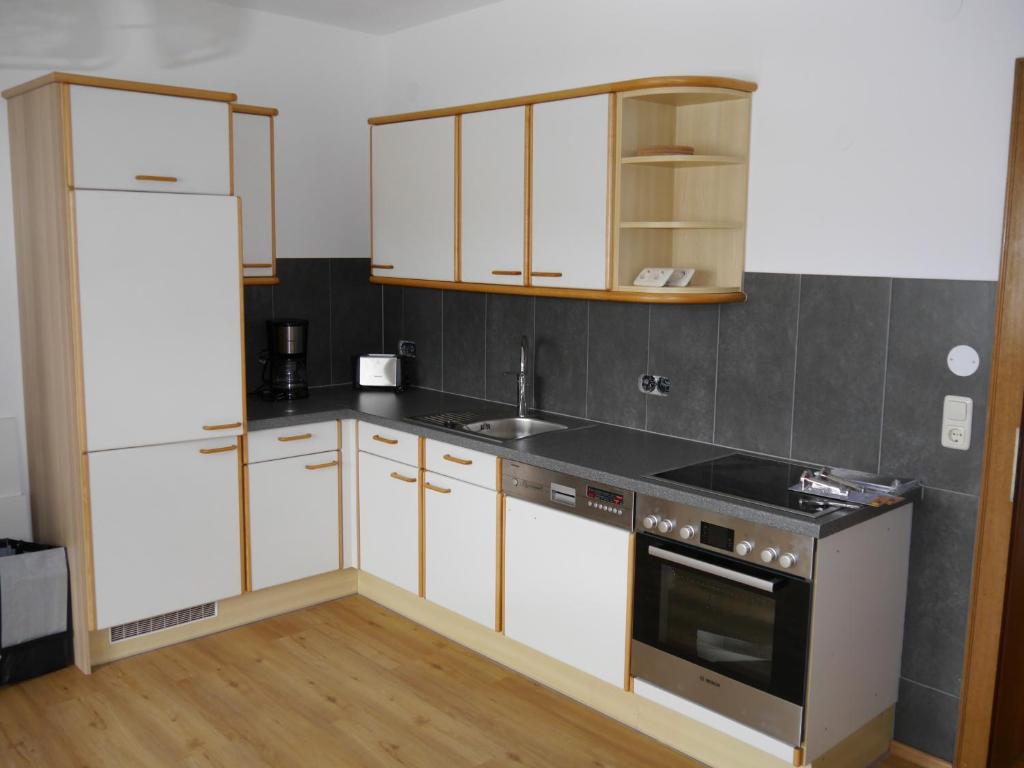 Kuchyň nebo kuchyňský kout v ubytování Ferienwohnung Enn