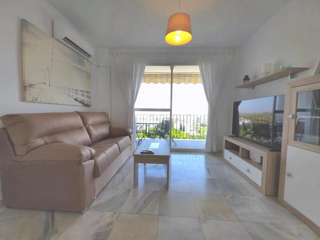 BUENAVISTA - 2-Bedroom for 4 with Sea-View Terrace and AC - Free Street Parking