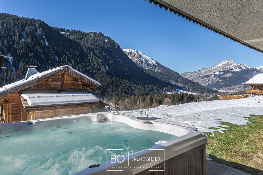 Montbeliarde - Chalet avec jacuzzi - BO Immobilier - Reduced prices on ski passes Châtel & Portes du Soleil