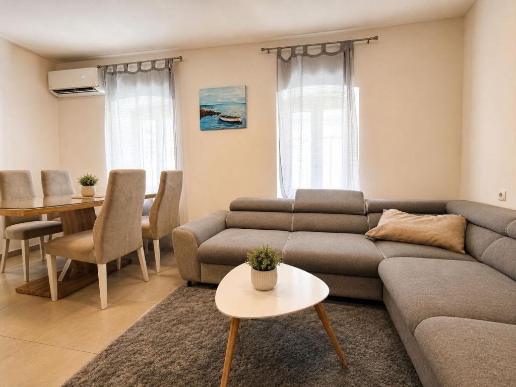 Apartment in a small village near the beach