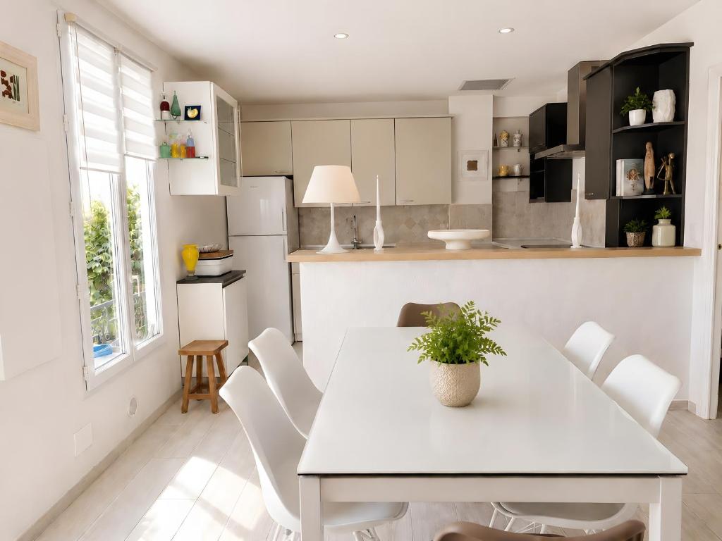 Cannes Three Bedrooms
