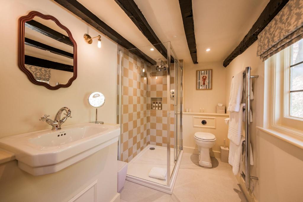 Deans Place Hotel - 