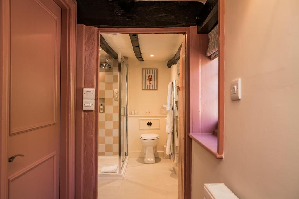 Deans Place Hotel - 
