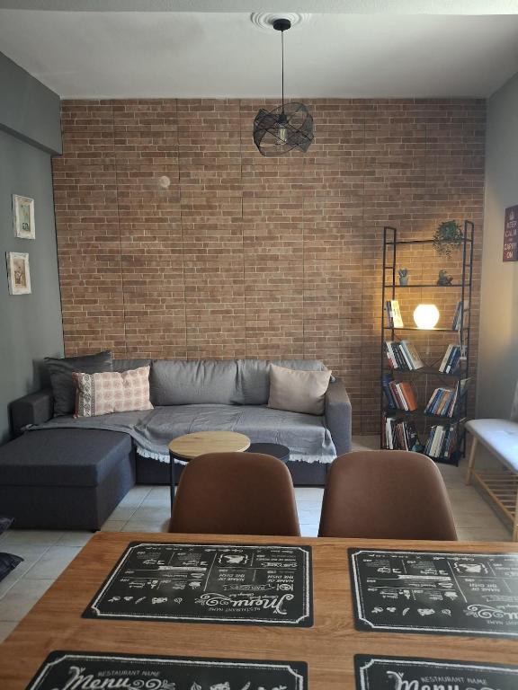 Perdika 16 House