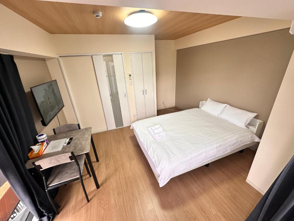 R SQUARE Nipponbashi Room No 703
