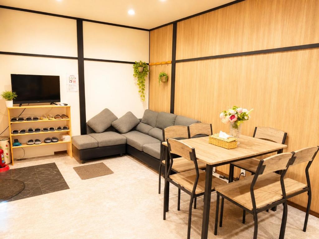 Lee house 響Hibiki 純和風2階貸切の宿 関空直通駅 もみじ 紅葉狩り 通天閣 アニメ街 日本橋 難波 道頓堀 心斎橋 梅田 関西各地観光超便利 連泊可推Halloween