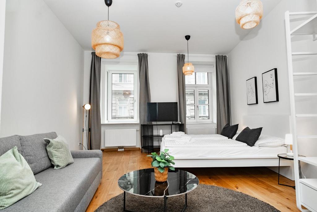 High-End Studio in Elegant Condo