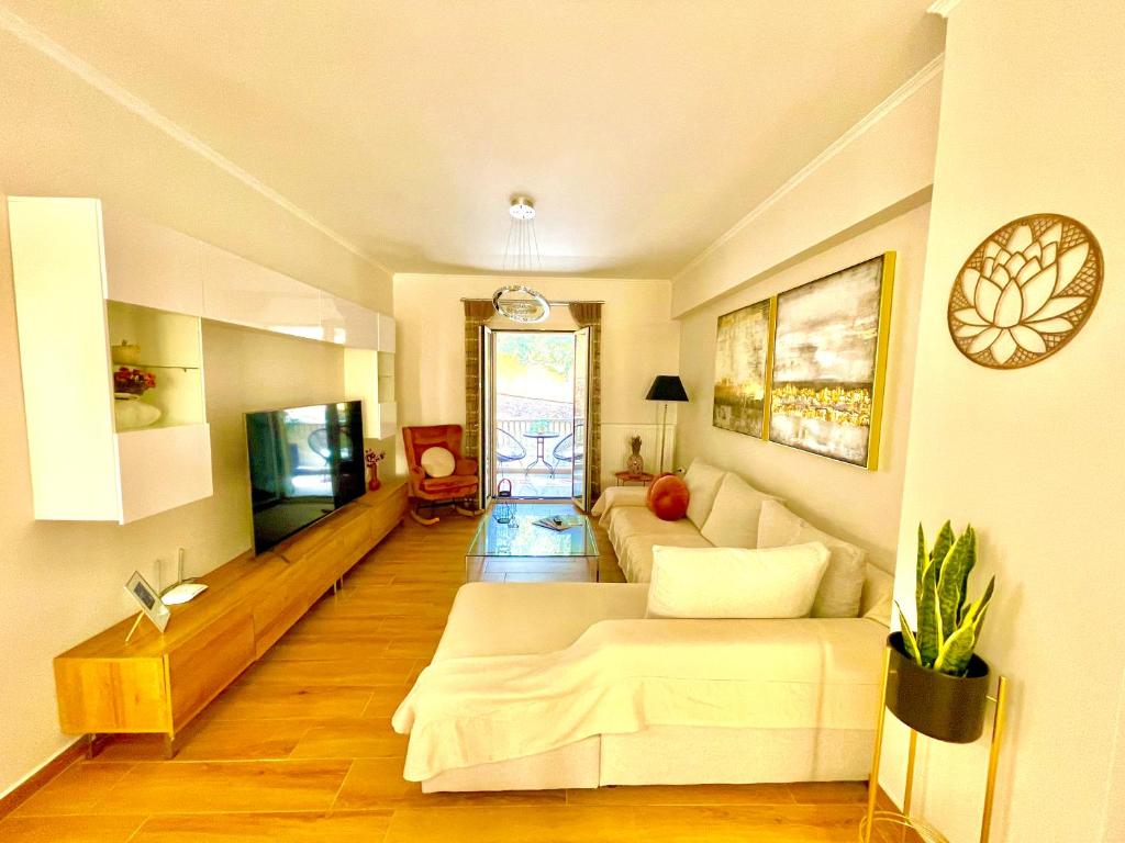 Lotus Corfu Deluxe Apartment, Premium Stay Near Old Town & Sea