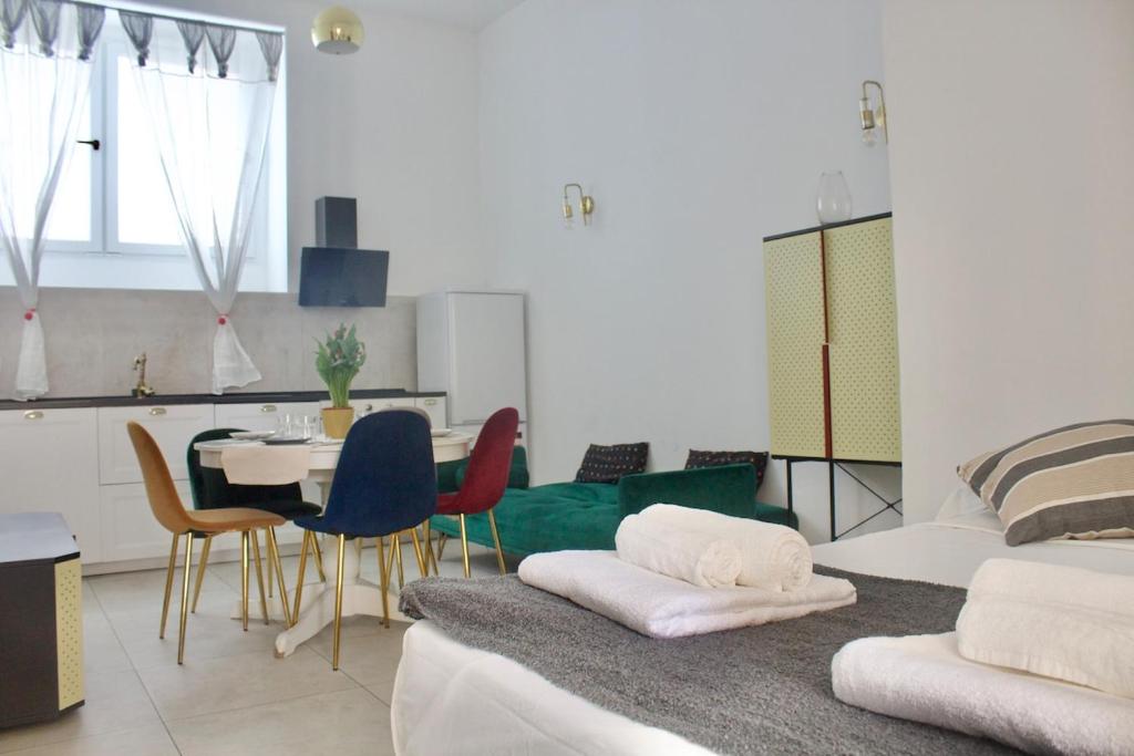 Urban 1-BR Atelier 1 min to Romolo