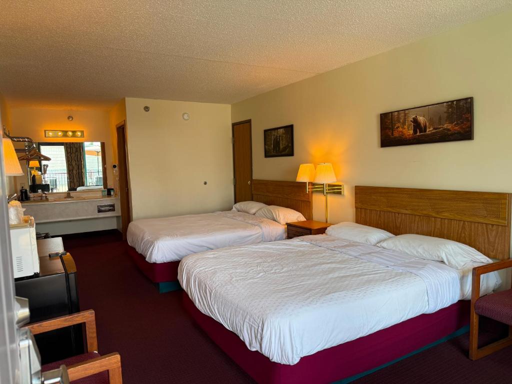 Ozark Valley Inn - 