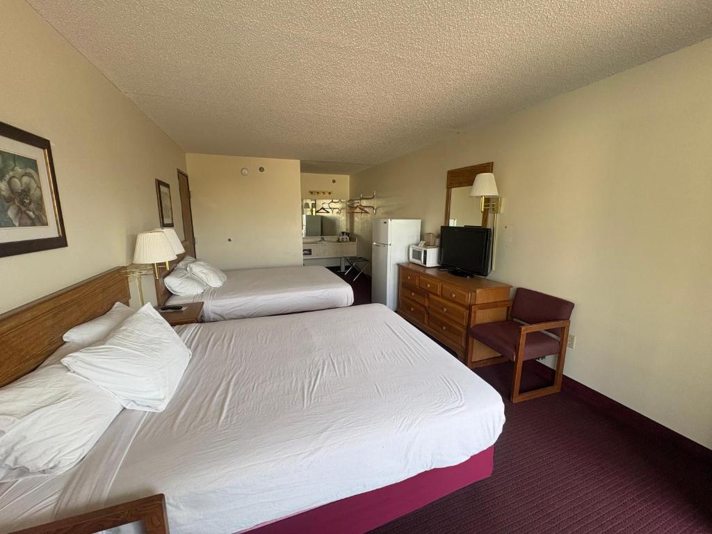 Ozark Valley Inn - 