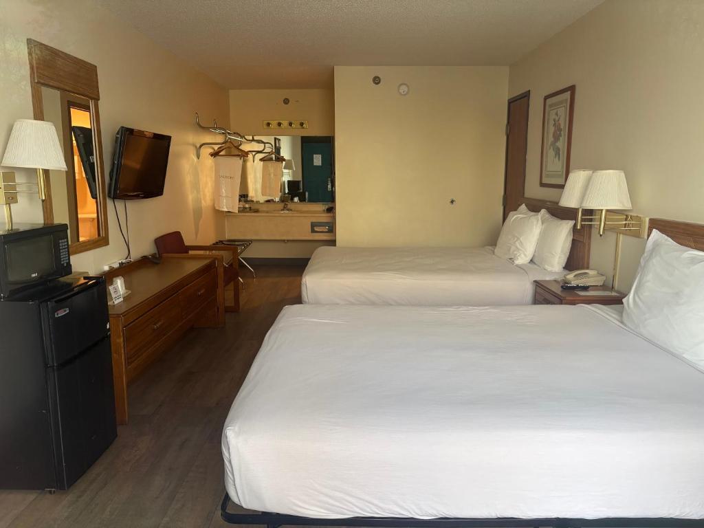 Ozark Valley Inn - 