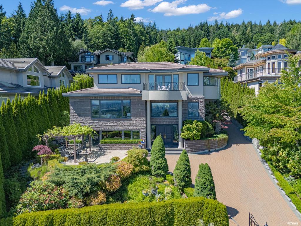 Luxury Ocean View Mansion with Heated Indoor Pool, West Vancouver (mga ...