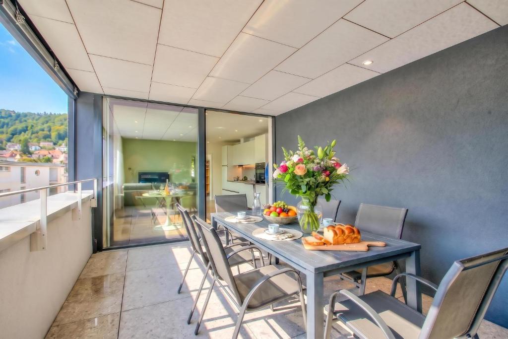 Urban Maggiolina Sunset with Terrace & Mountain Views - Happy Rentals