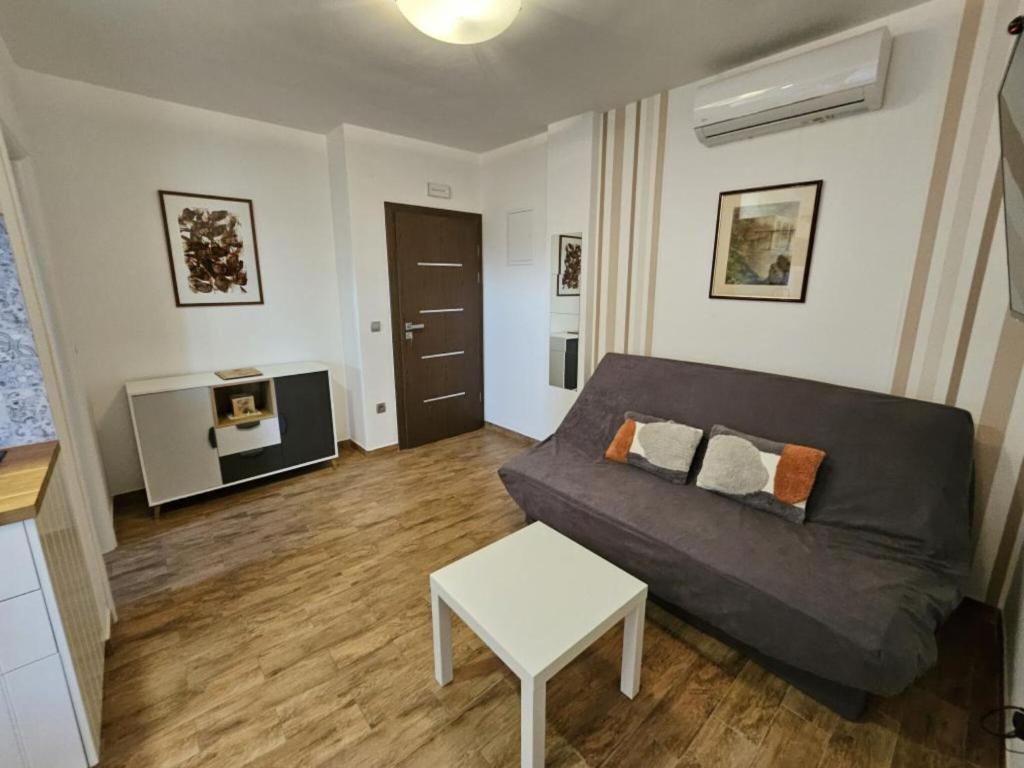 Apartments near the beach Orebic - One bedroom apartment 702