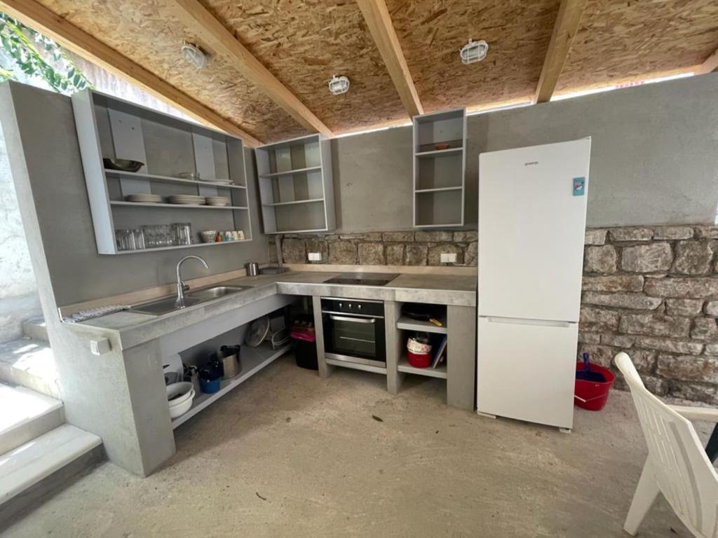 Apartments Trojanovi - Three Bedroom Apartment with Sea View and Balcony