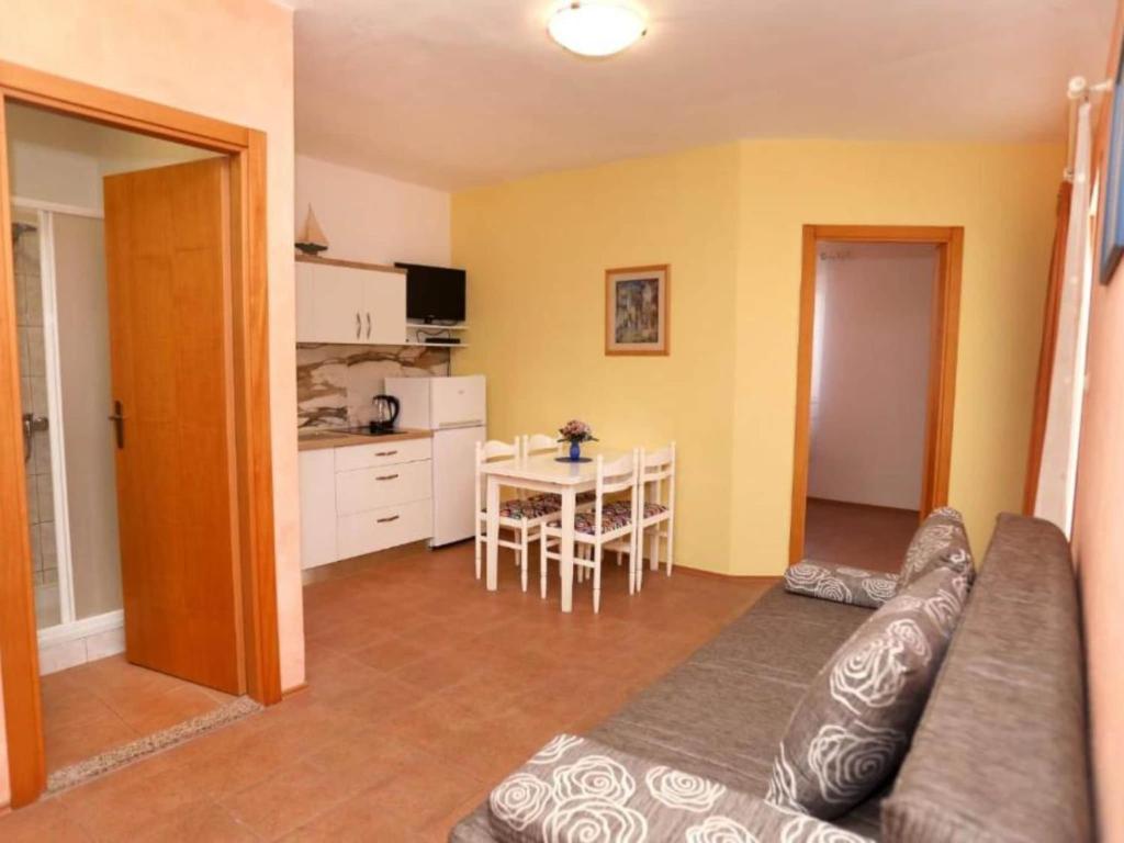 Apartments Gogi - One bedroom apartment A6