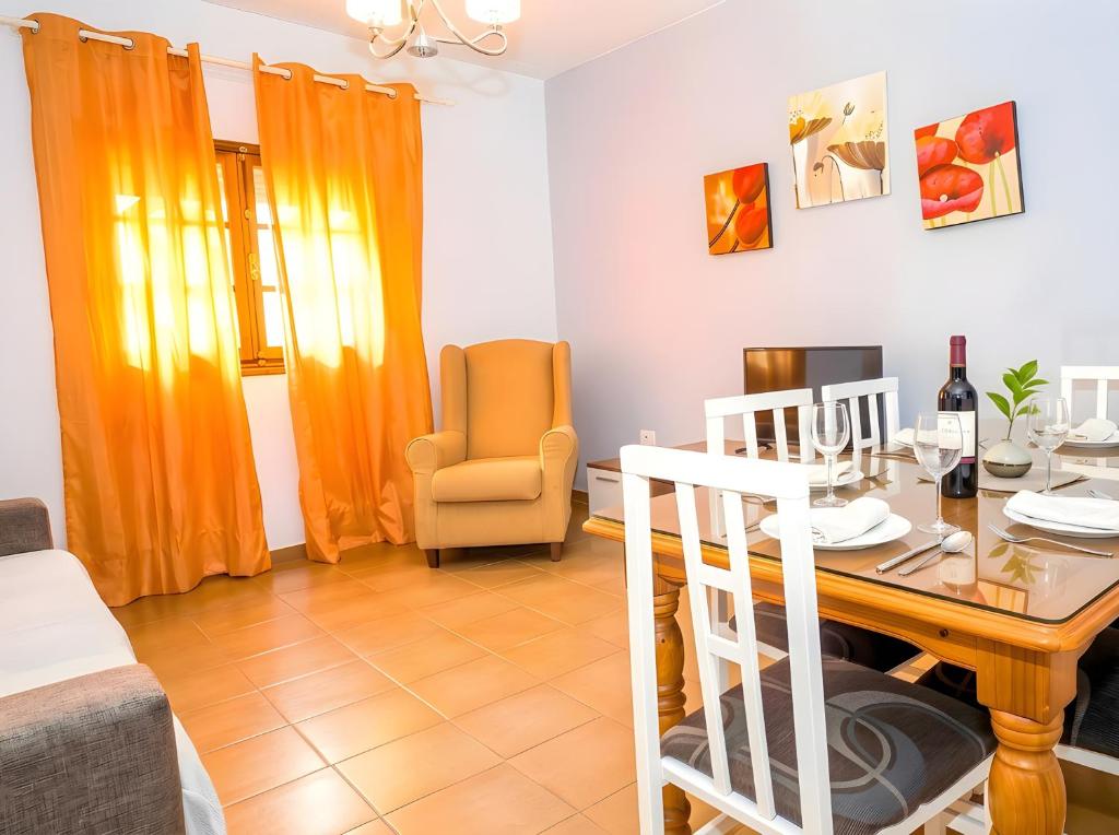 Exclusivo Apartamento con Balcones Aire acondicionado Garaje Wifi solo se aceptan familias y parejas