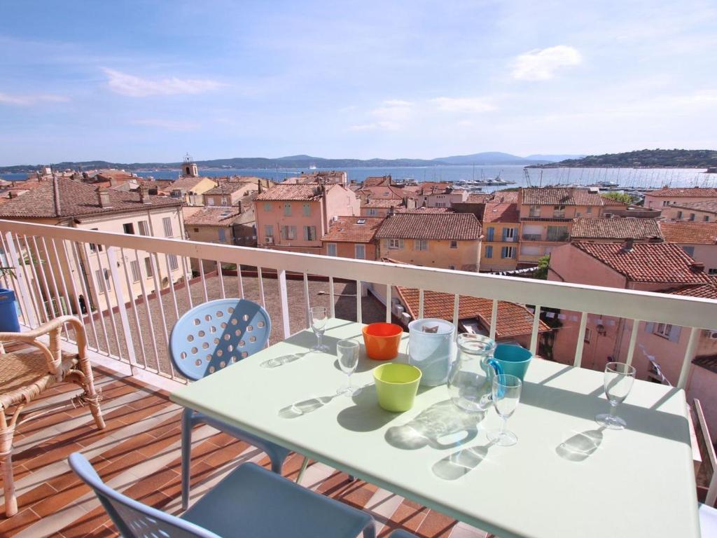 Apartment Appt T3 - 5 Pers - Vue Mer - Climatisation by Interhome