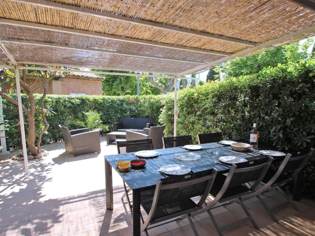 Holiday Home Maison T4 - 6 Pers - Climatisation - Jardin by Interhome