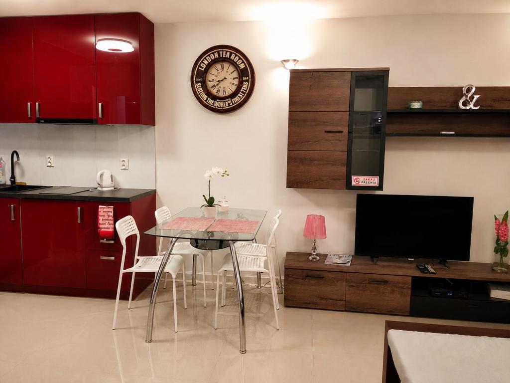 CHERRY APARTAMENT W ŚCISŁYM CENTRUM - Housity