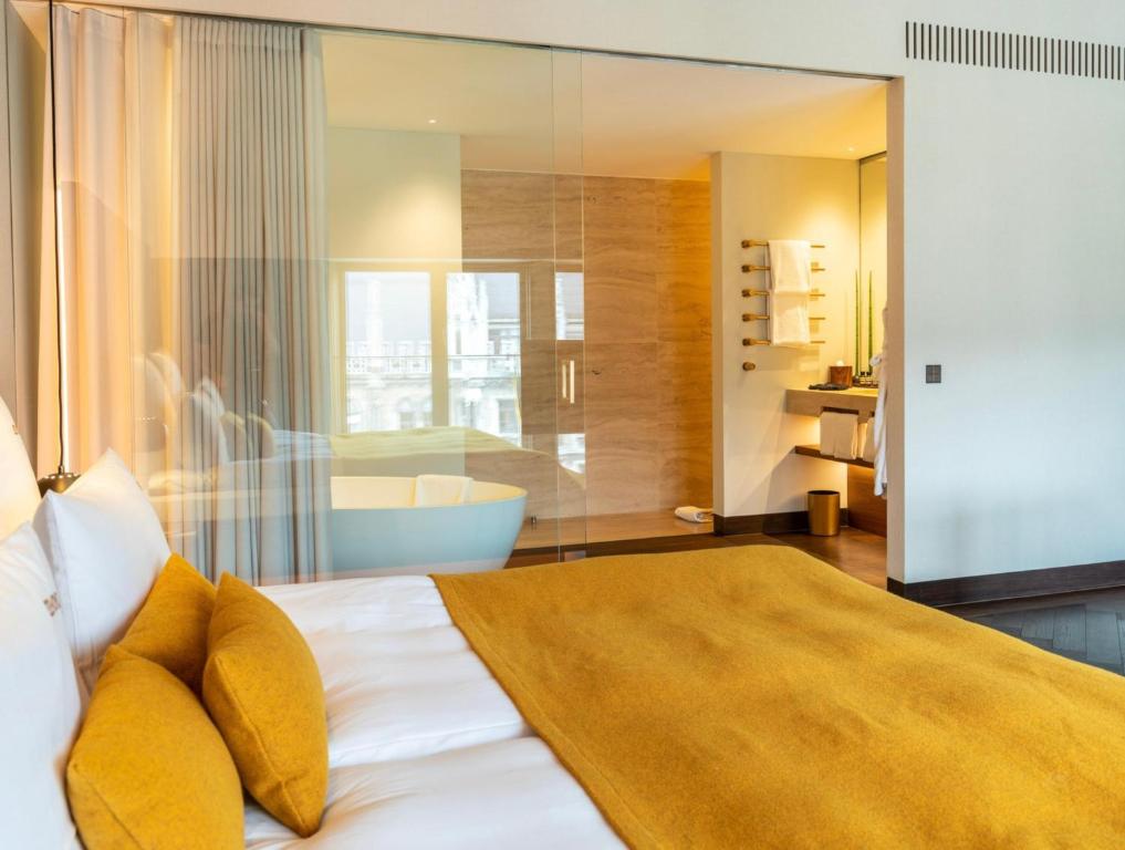 Junior Suite Marienplatz View