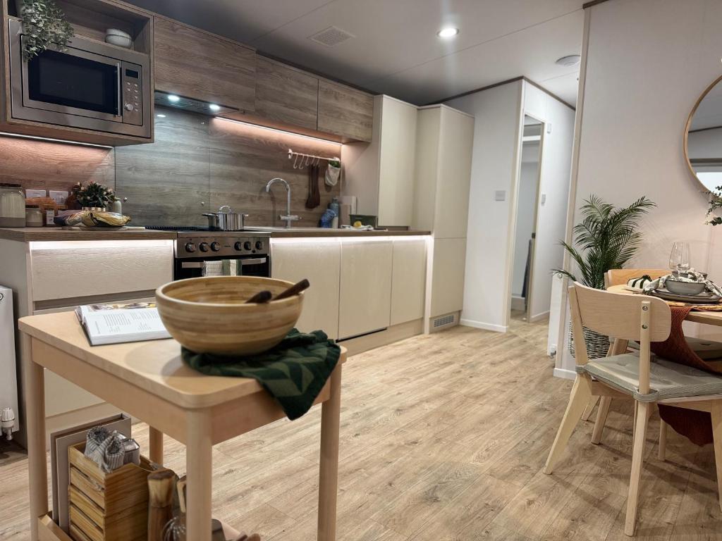 The Lakes Rookley - 