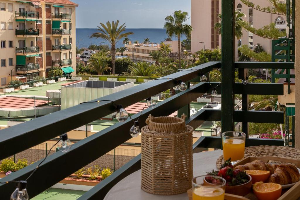 Los Cristianos Sea View Apartment Pool and Tennis